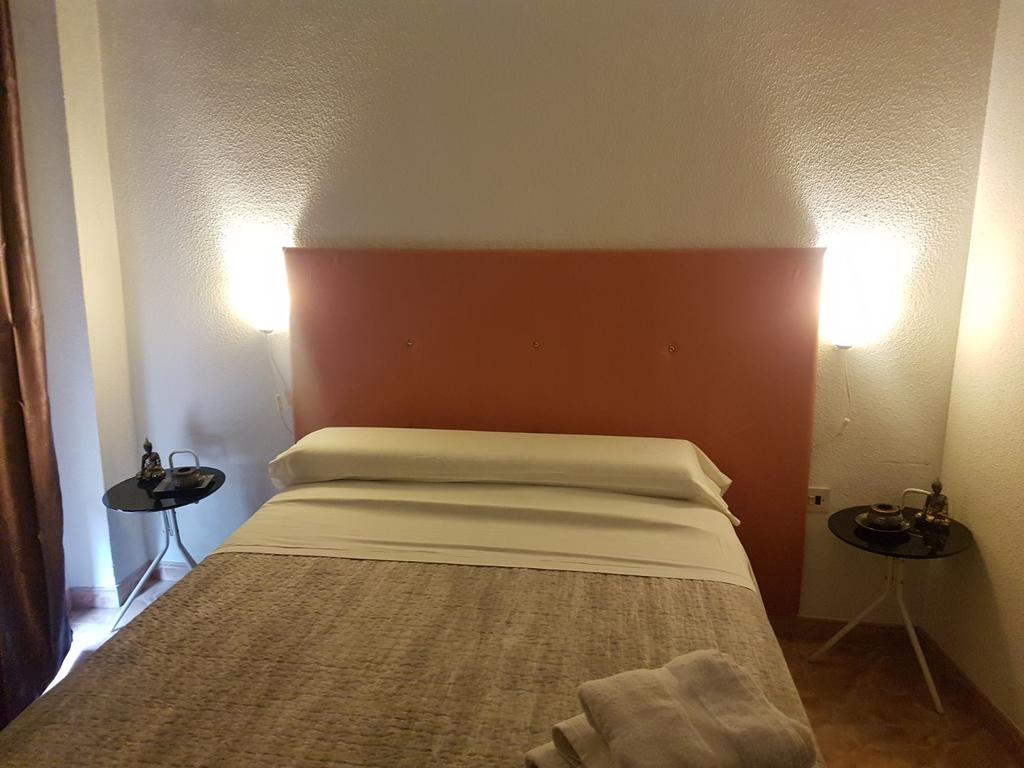 Comet Suites Almona Granada Exteriör bild